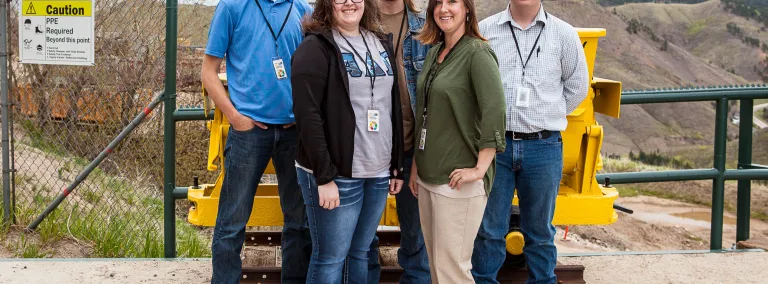 Photograph of the 2017 Sanford Lab interns.