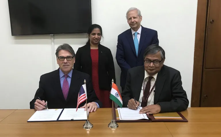 U.S. Energy Secretary Rick Perry and Indian Atomic Energy Secretary Sekhar Fasu sign agreement. 